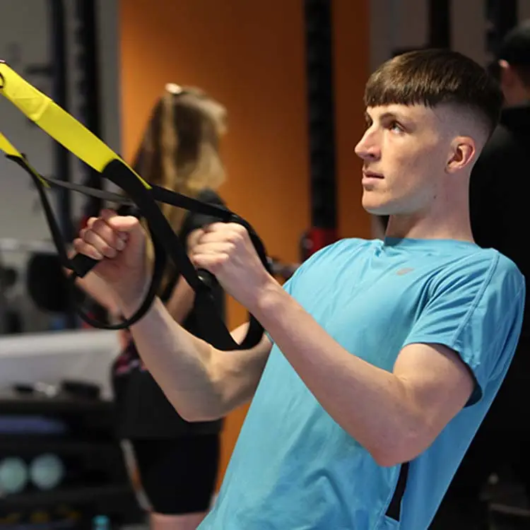 sport students in gym