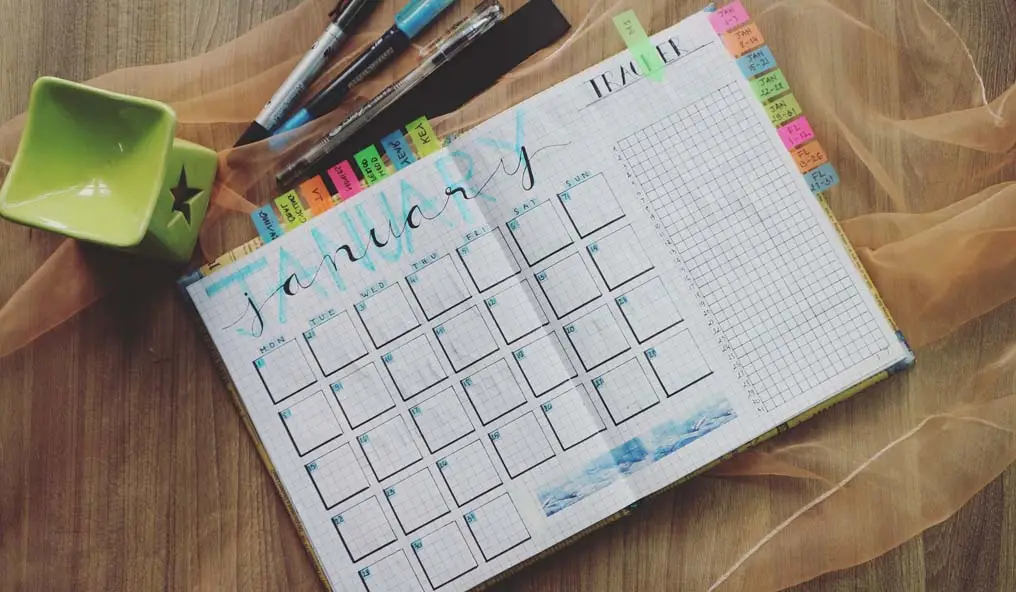 Image of a calendar with term dates written on it