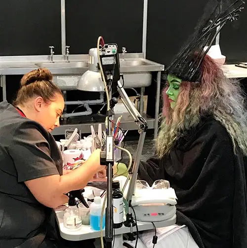 Kelly-Georgeson-Nail Technician