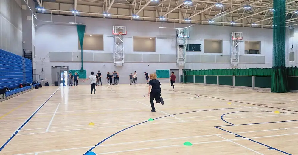 sport students in gym