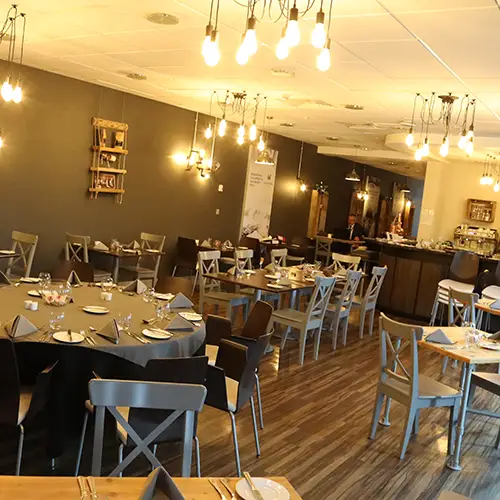 empty restaurant